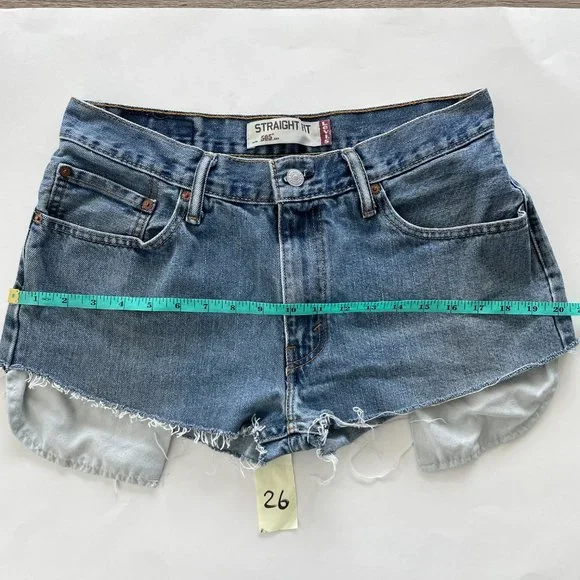 Vintage Levi's 505 mid rise denim cutoff jean shorts - Picture 5 of 11